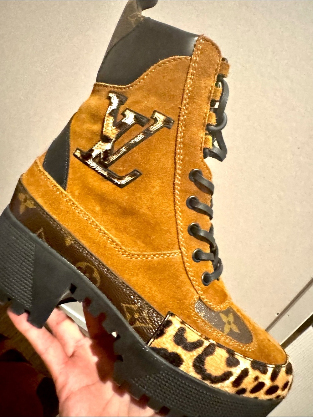 Louis Vuitton Laureate boots